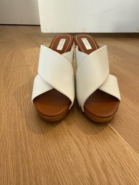 Jessica Simpson White Crisscross Platform Wedge Sandals
